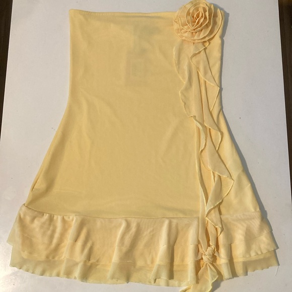 NWT Edikted Thalia Flower Pin Ruffle Mini Dress in Yellow Small & Medium - Picture 6 of 10